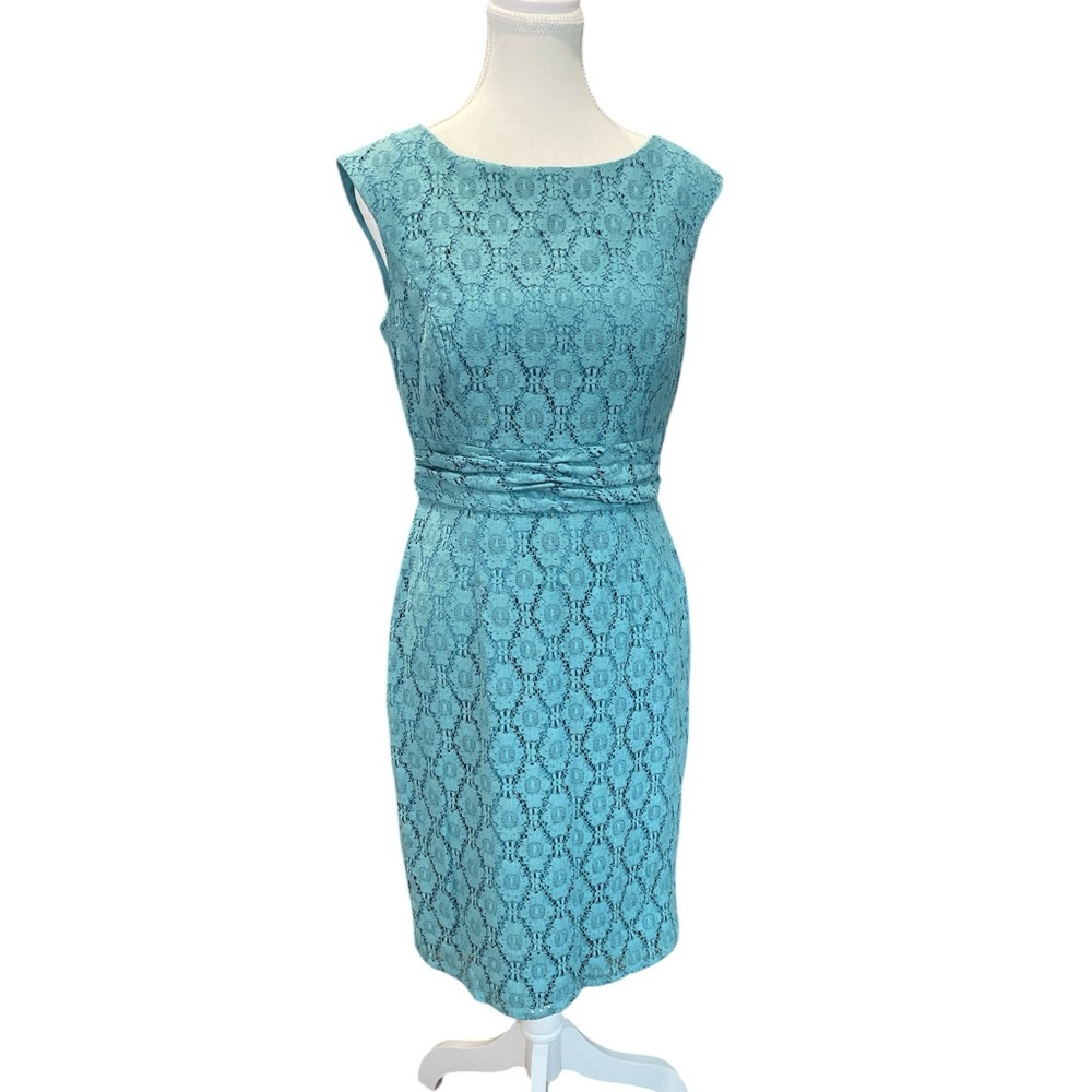 Adrianna Papell Elegant Blue Lace Dress Size 6